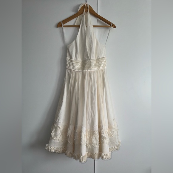 BCBGMaxAzria Dresses & Skirts - White Silk Halter Dress